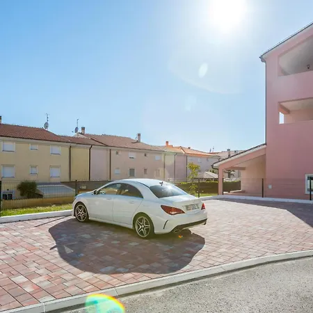 Apartment Irina - A7 Second Floor - Mpolo Medulin