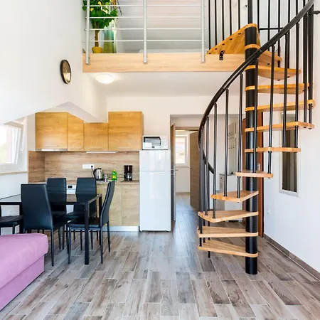 Irina - A7 Second Floor - Mpolo