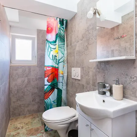 Apartament Irina - A7 Second Floor - Mpolo